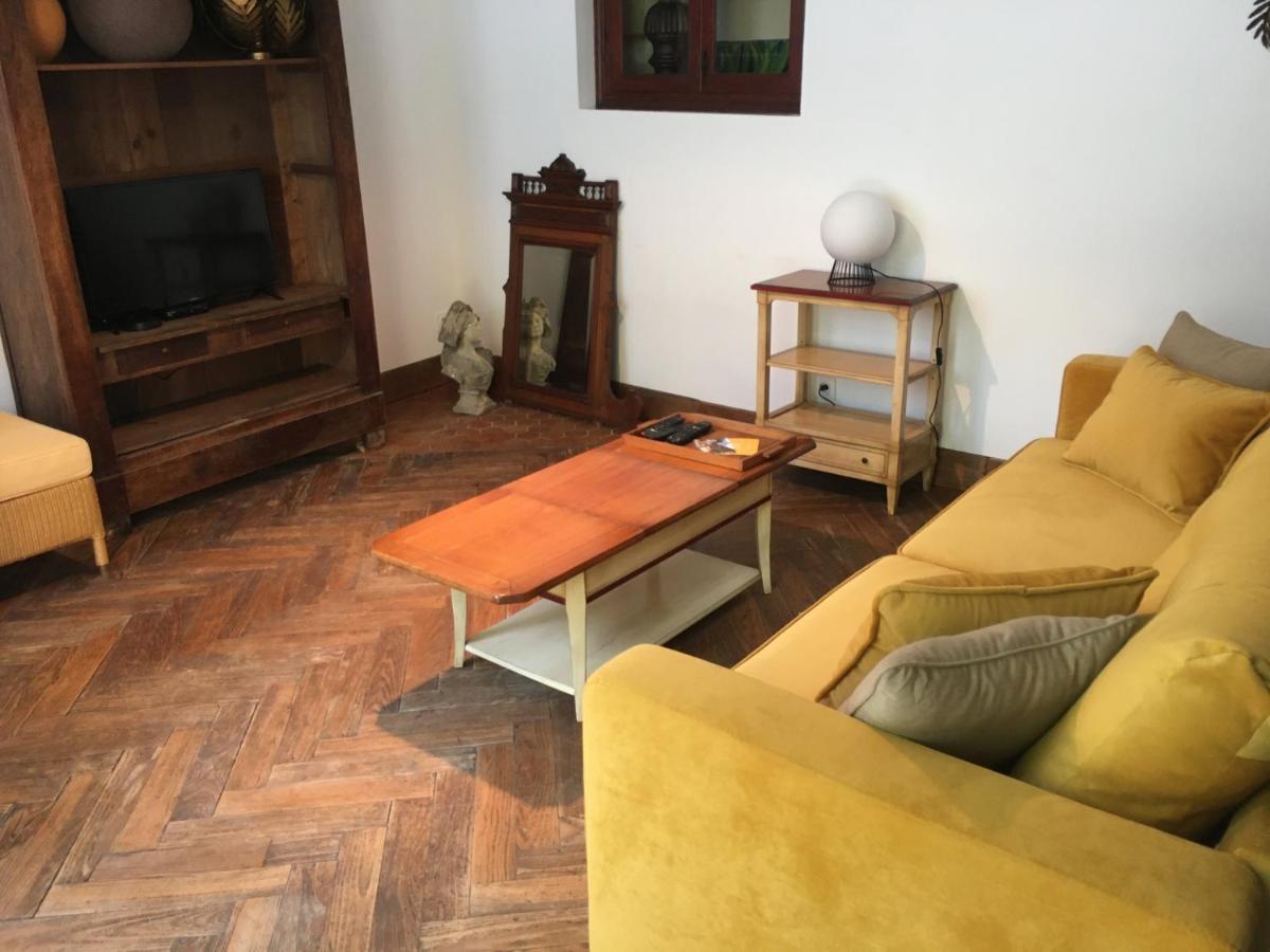 Charmant Appartement Sur Cour, Le Cerisier Bagneres-de-Bigorre Luaran gambar