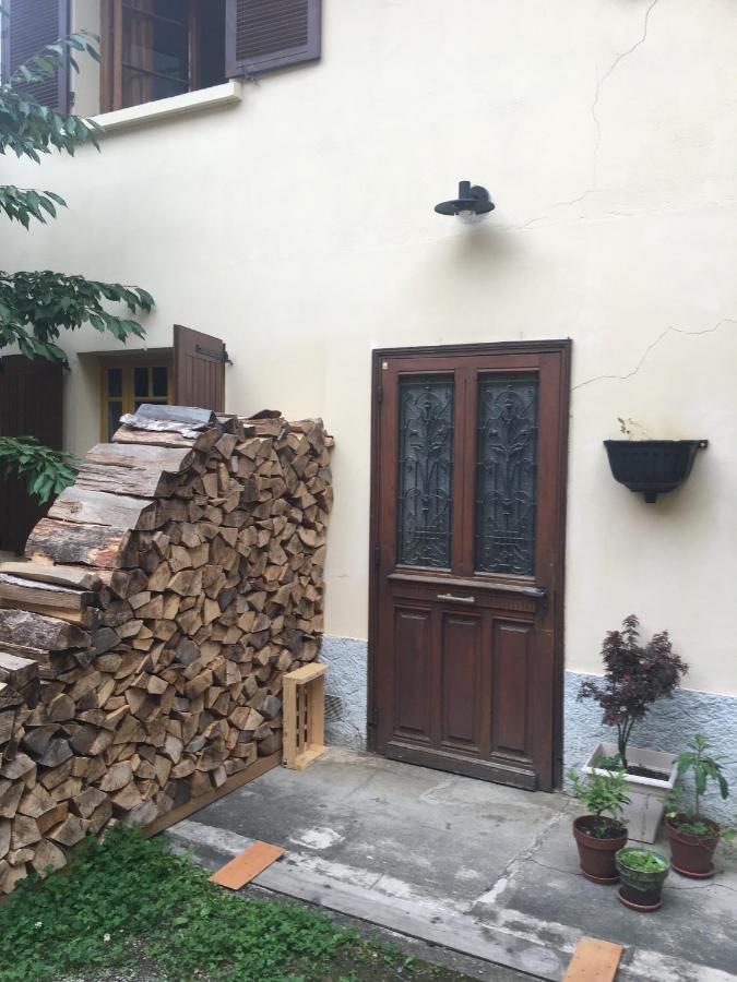 Charmant Appartement Sur Cour, Le Cerisier Bagneres-de-Bigorre Luaran gambar