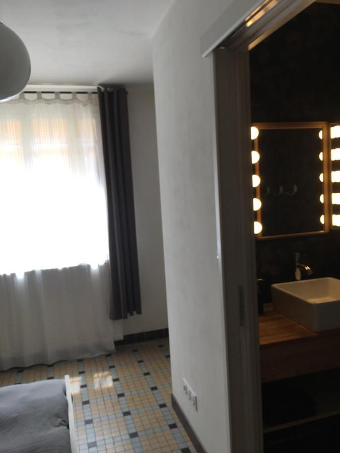 Charmant Appartement Sur Cour, Le Cerisier Bagneres-de-Bigorre Luaran gambar