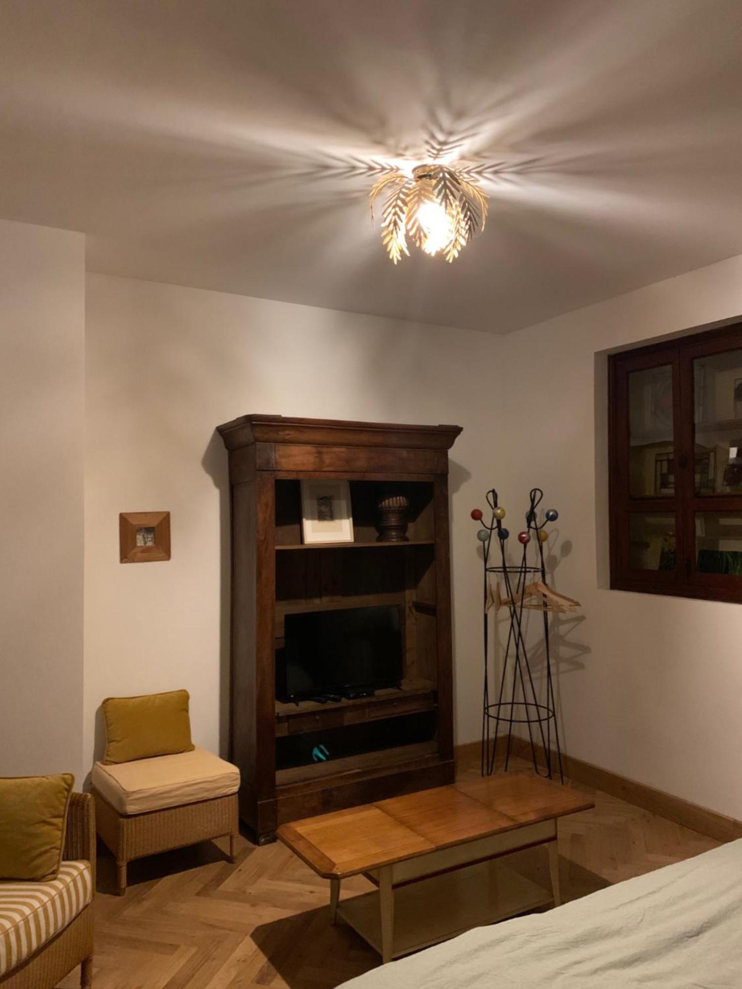 Charmant Appartement Sur Cour, Le Cerisier Bagneres-de-Bigorre Luaran gambar