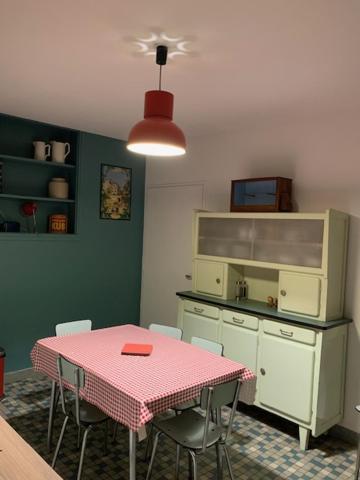 Charmant Appartement Sur Cour, Le Cerisier Bagneres-de-Bigorre Luaran gambar
