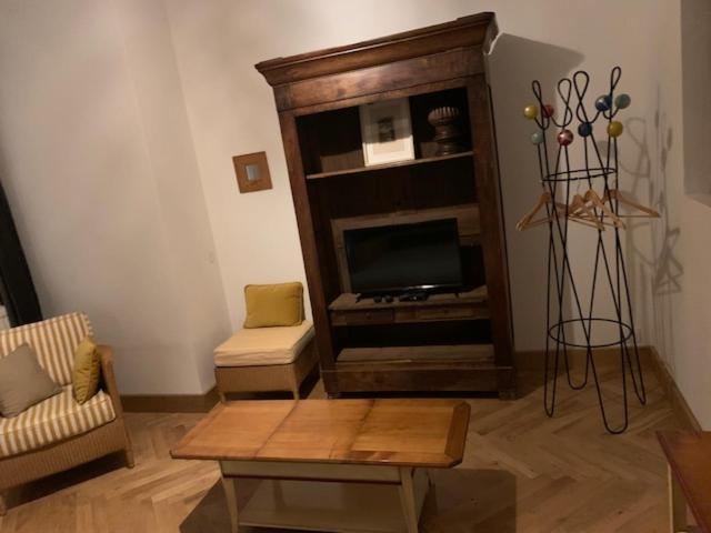 Charmant Appartement Sur Cour, Le Cerisier Bagneres-de-Bigorre Luaran gambar